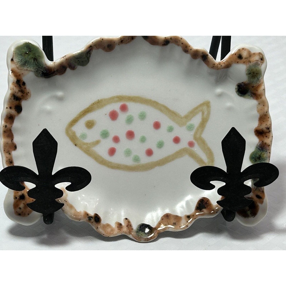 Hand Made &‎ Painted Ceramic 5.5” Fish Trinket/Soap Dish - Picture 12 of 12